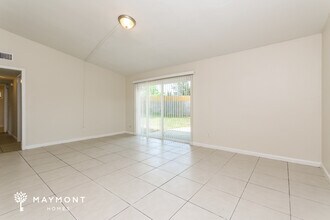 5825 Forest Grove Blvd in Orlando, FL - Building Photo - Building Photo