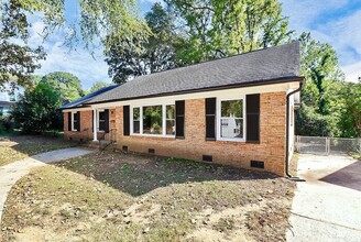 3216 Archdale Dr in Charlotte, NC - Building Photo - Building Photo