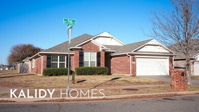 13049 SW 5th St in Yukon, OK - Foto de edificio - Building Photo