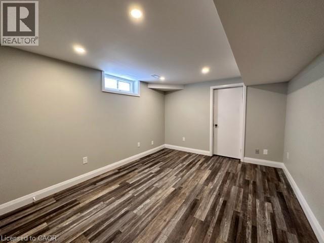 132 Briar Knoll Dr in Kitchener, ON - Building Photo - Building Photo