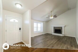 1609 Johnston Dr in Raymore, MO - Building Photo - Building Photo