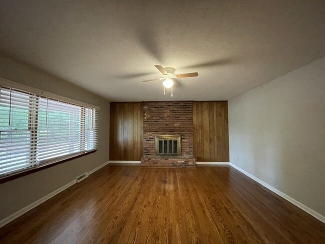 156 Hilldale Ln in Madison Heights, VA - Building Photo - Building Photo