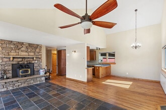 708 Palisades Dr in Alpine, WY - Building Photo - Building Photo