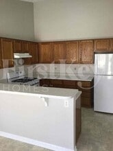 799 Avalon Forest Way in Lawrenceville, GA - Building Photo - Building Photo