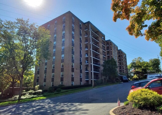 property at 1375 Pershing Blvd
