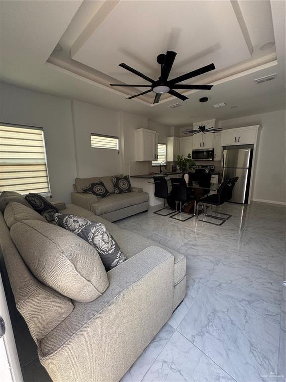 11 Pamplona St in Pharr, TX - Building Photo - Building Photo