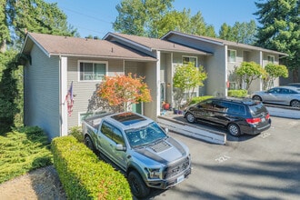 Lea Hill Condominiums in Auburn, WA - Foto de edificio - Building Photo
