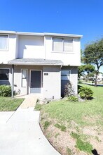 101 Shoreview Dr in Greenacres, FL - Building Photo - Building Photo