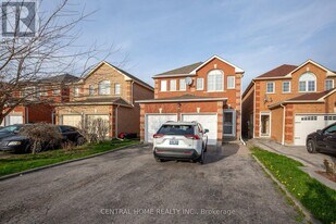 72 Stella Dr in Markham, ON - Building Photo