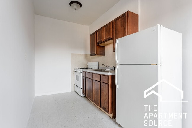 property at 2712 N Milwaukee Ave