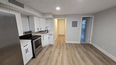 6511 Seminole Dr in Atlantis, FL - Building Photo - Building Photo