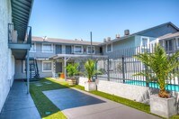 Building Photo - Wilshire Place Apartments in Phoenix, Arizona