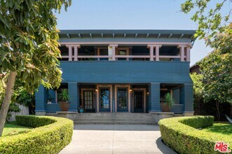 2938 1/2 S La Salle Ave in Los Angeles, CA - Foto de edificio - Building Photo