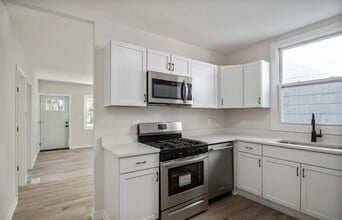 5031 N Meade Ave in Chicago, IL - Building Photo - Building Photo