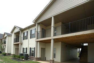 North Pointe Apartment Homes in Bowling Green, KY - Building Photo - Building Photo