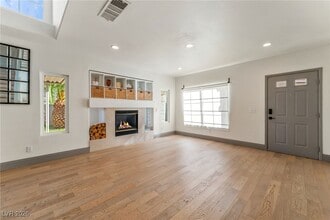 8712 Harwich Ave in Las Vegas, NV - Building Photo - Building Photo