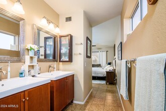1509 E Indian Wells Dr in Chandler, AZ - Building Photo - Building Photo