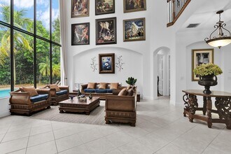 10703 Versailles Blvd in Wellington, FL - Building Photo - Building Photo