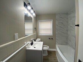 This beautifully updated 3-bedroom, 1-bath in Detroit, MI - Building Photo - Building Photo