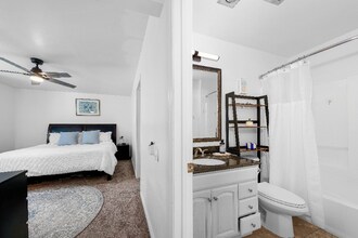 4843 Collwood Blvd in San Diego, CA - Building Photo - Building Photo