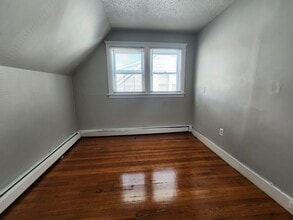 84 Elizabeth St, Unit 3 in New Haven, CT - Building Photo - Building Photo