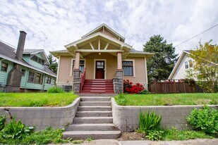 4135 N Borthwick Ave in Portland, OR - Building Photo