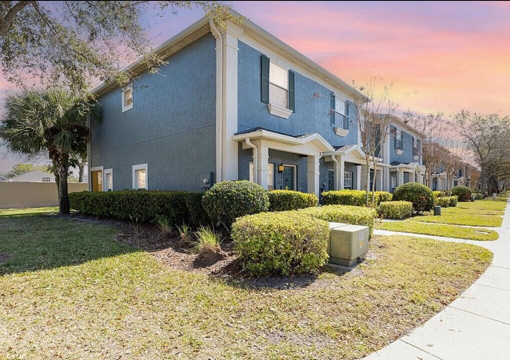3553 Wilshire Way Rd in Orlando, FL - Building Photo