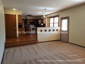 7717 W 112th St in Overland Park, KS - Building Photo - Building Photo