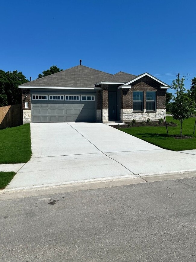 373 Sonterra Dr in San Marcos, TX - Building Photo - Building Photo