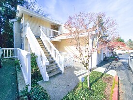2630 118th Ave SE in Bellevue, WA - Building Photo