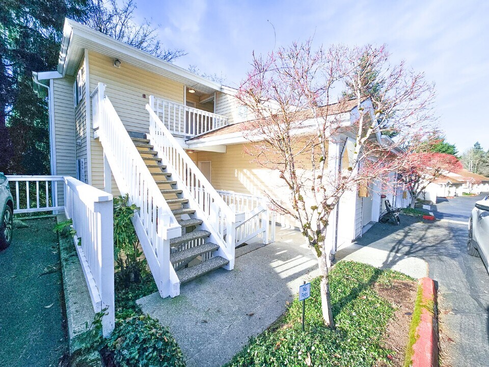 2630 118th Ave SE in Bellevue, WA - Building Photo