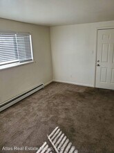 4320 Airport Rd in Colorado Springs, CO - Building Photo - Building Photo