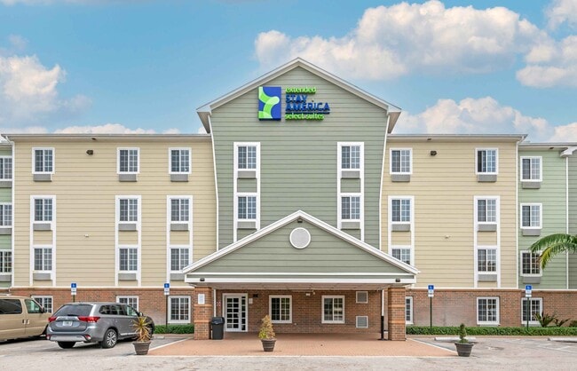 Furnished Studio-Lake Worth