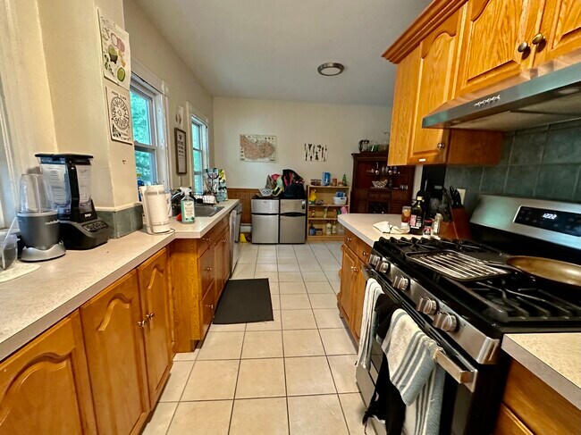 16 Curtis Ave, Unit 1