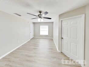 3071 Norvell Ct in Deltona, FL - Building Photo - Building Photo