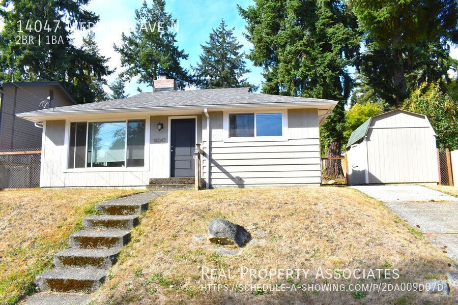 14047 Meridian Ave N in Seattle, WA - Building Photo