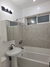 Sunfield Properties in Los Angeles, CA - Foto de edificio - Building Photo