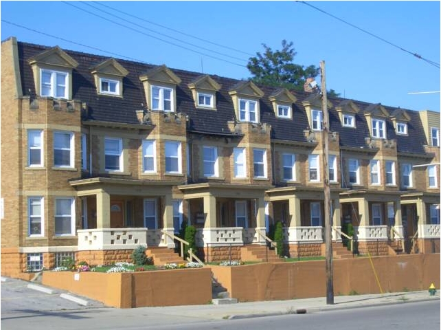 Castle Rock in Cleveland, OH - Building Photo