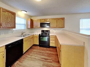 4708 Whitview Ln in Indianapolis, IN - Building Photo - Building Photo