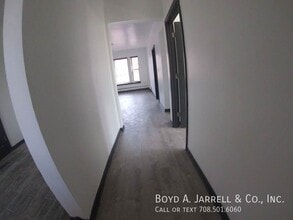 5926 S Michigan Ave in Chicago, IL - Building Photo - Building Photo