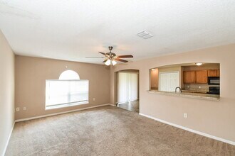 4459 Marsh Hawk Dr S in Jacksonville, FL - Foto de edificio - Building Photo