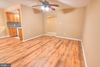11629 Stoneview Square in Reston, VA - Building Photo - Building Photo