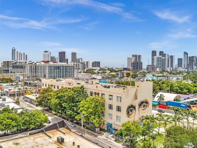 250 NW 23rd St, Unit 410 in Miami, FL - Building Photo - Building Photo