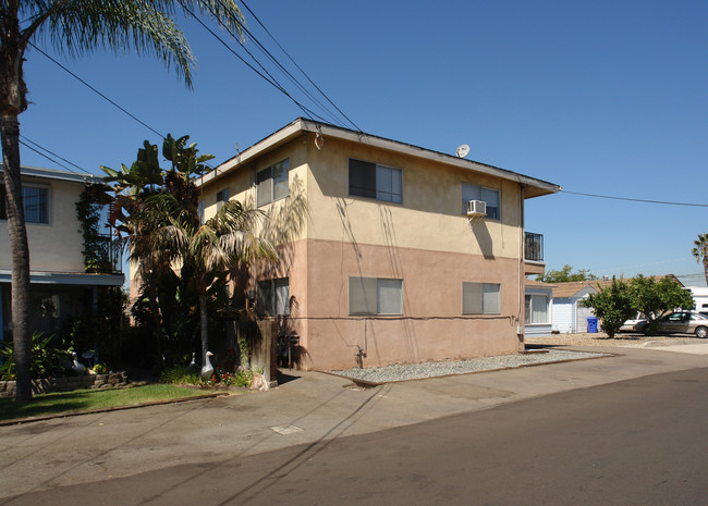 5024 Comanche Dr in La Mesa, CA - Building Photo - Building Photo