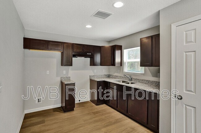 1335 Bridier St in Jacksonville, FL - Building Photo - Building Photo