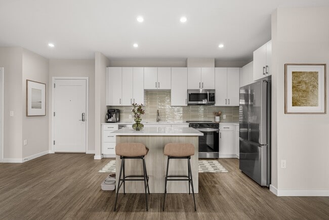 Alta French Hill in Marlborough, MA - Building Photo - Building Photo