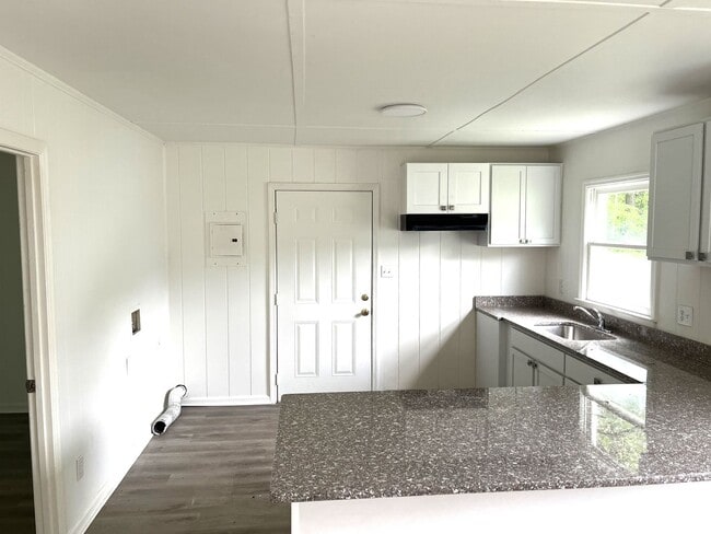 2331 State Rd S-29-395 in Lancaster, SC - Building Photo - Building Photo