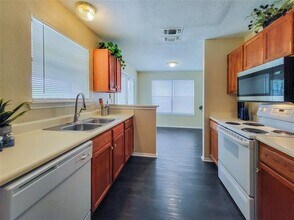 823 Wyndham Pl in Arlington, TX - Building Photo - Building Photo