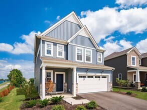 7233 Celebration Dr in Powell, OH - Building Photo - Building Photo