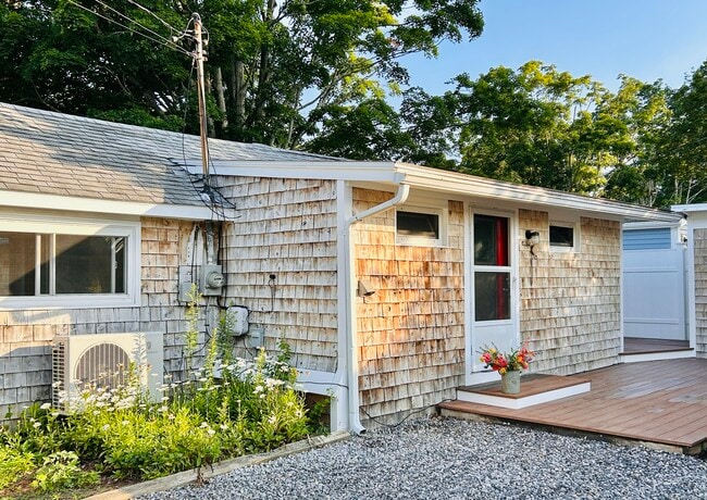 6-5 5th St in Madison, CT - Building Photo - Building Photo